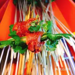 小郡肝串串香的香菜牛肉卷好不好吃?用户评价口味怎么样?