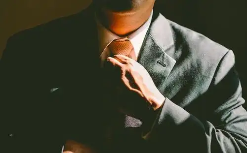 看不见的"玻璃顶":亚裔能攻破澳洲主流社会的精英层吗?