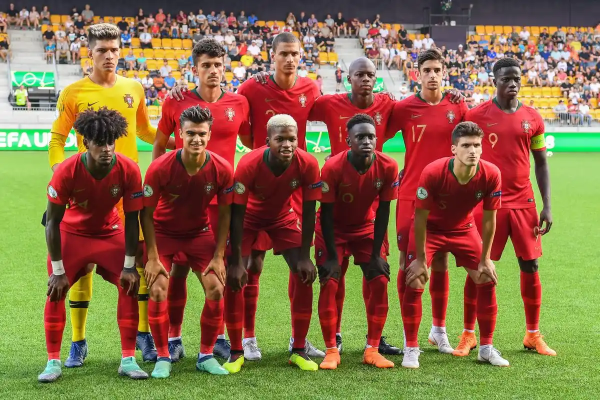 足球——u19欧青赛:葡萄牙队夺冠(6)