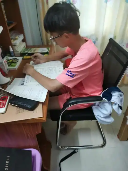 2020年10月11日周末屯昌中学高一卓越4班家校合作学生作业检查