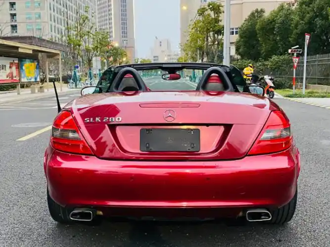 奔驰slk200敞篷小跑车