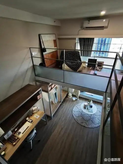 loft公寓在装修时隔层费用和楼梯费用不是一个小数目.