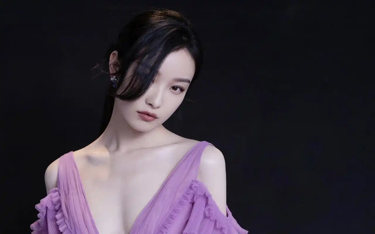倪妮紫色长裙性感图片桌面壁纸