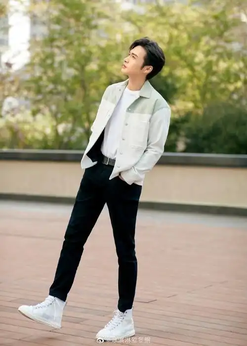 张彬彬腿长106# 长腿欧巴[偷笑]@张彬彬vin.