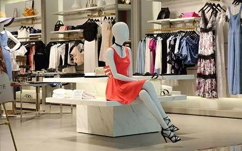 视觉陈列成功让快时尚女装店"撩倒"客人心