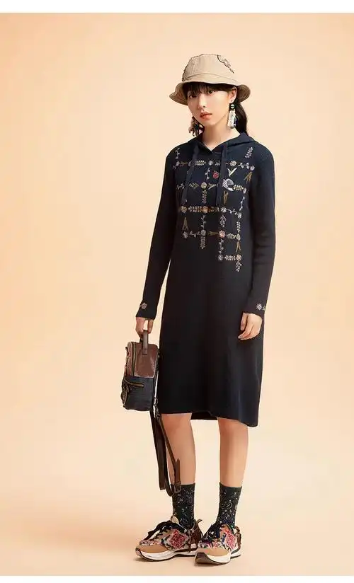 渔牌正品剪标 绣花连帽针织连衣裙女 吊牌1876元 ​