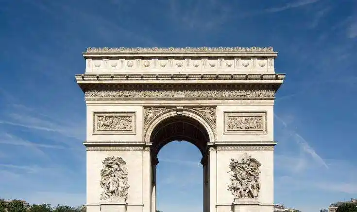 a triumphal arch is a structure in the shape of a monumental