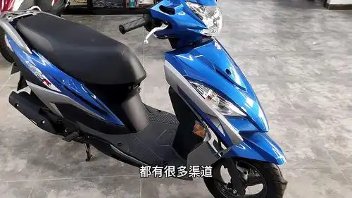 轻骑铃木丽至uz110踏板,通勤居家买菜过日子的车型