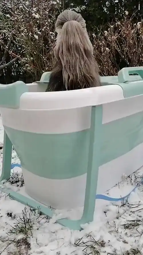 传说中的背影杀手,哈哈狗中西施_搞笑视频_宠物_狗_晒狗