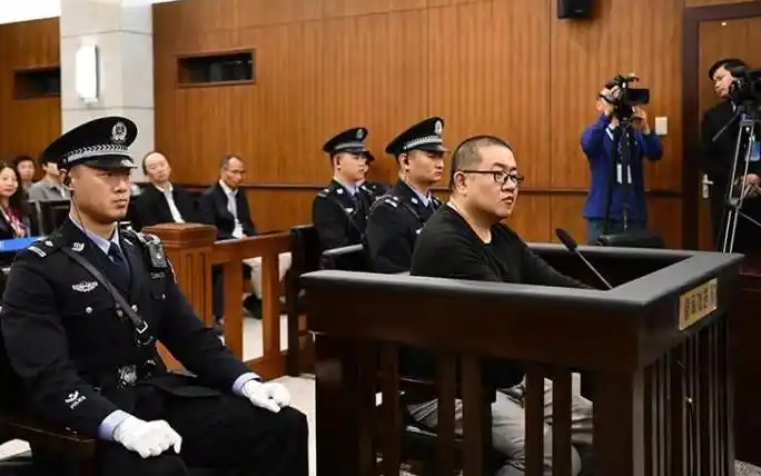 孙小果再审案件开庭审理-魅力成都