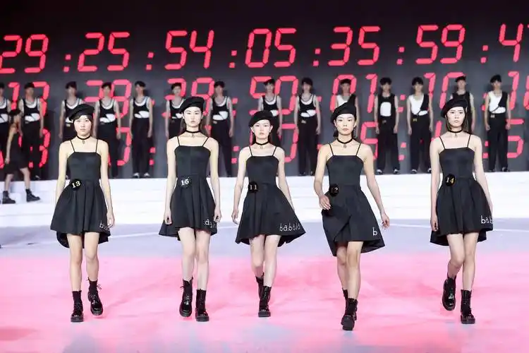 2021第二十届中国职业模特大赛总决赛在呼和浩特举行