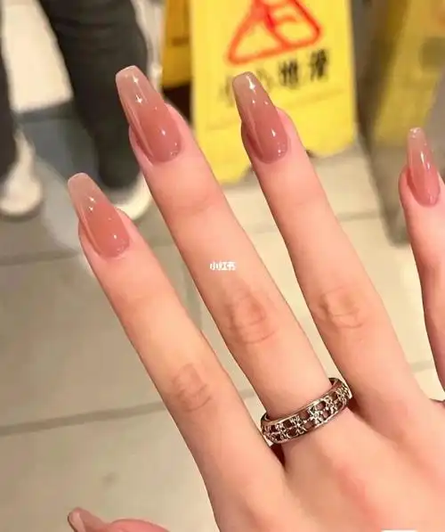 冰透裸粉纯色美甲_纯色_裸粉_美甲_美妆_美甲