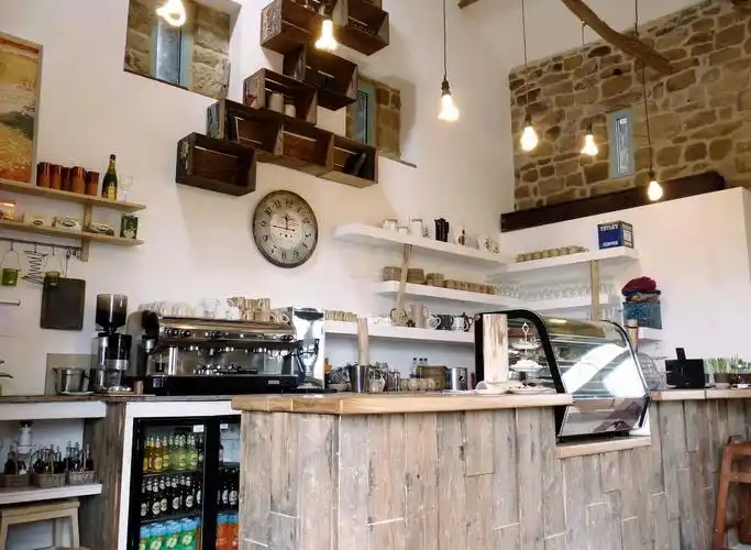 便利店面收银台木质吧台装修效果图片