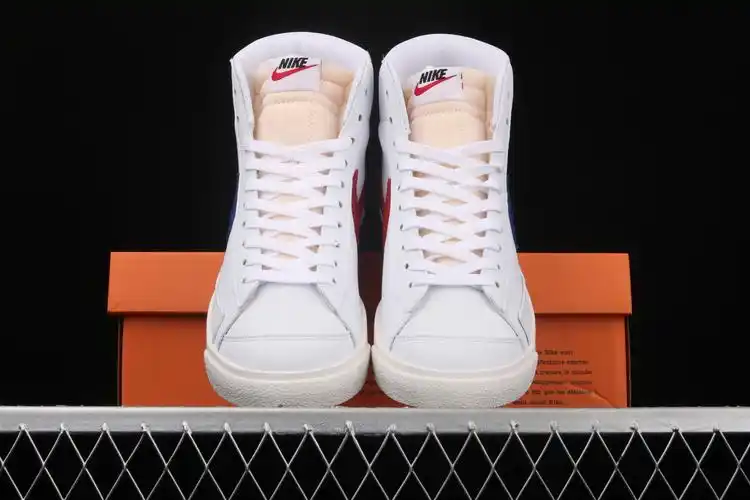 nike blazer mid 77 vintage 开拓者"鸳鸯双勾"复古高帮休闲板鞋 cw