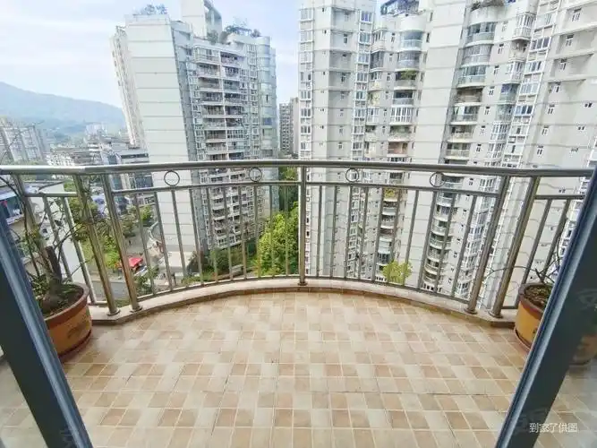 准电梯 带60平大露台 精装修 视野开阔 住家安静 换房急售,龙江花园