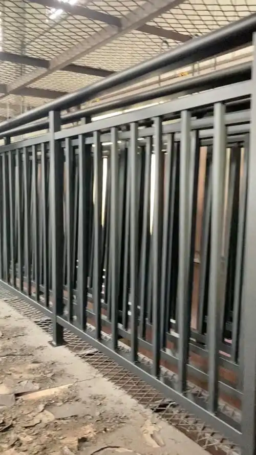 锌钢阳台护栏订做 工程楼盘平台栏杆 走廊扶手 成都广汉厂家