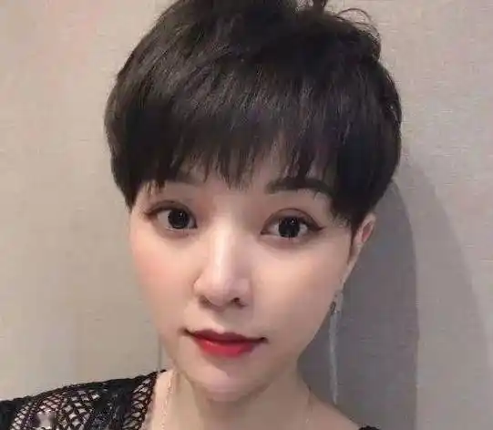 清爽有型的超短发发型推荐时尚干练又显气质