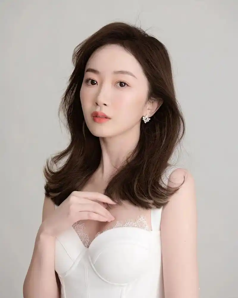 裴优,长相甜美可人的nba美女主播