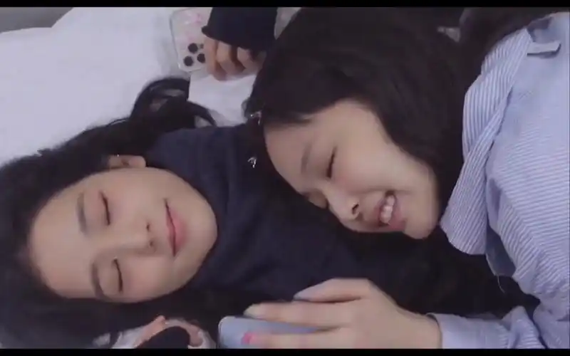 jensoo打啵j那些不经意间的对视总会让人上瘾