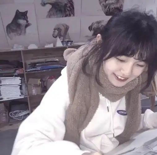 普通自然真人头像女可爱 宇宙限量版售的快乐,女生头像图片-回车桌面