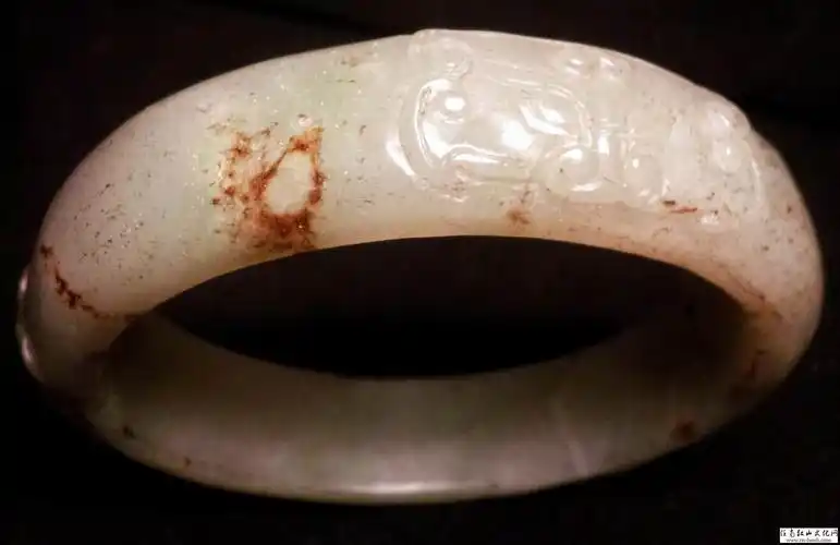 汉代玉镯,四饕餮纹.