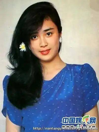 傅艺伟80年代青涩照曝光妖艳演妲己无人超越组图