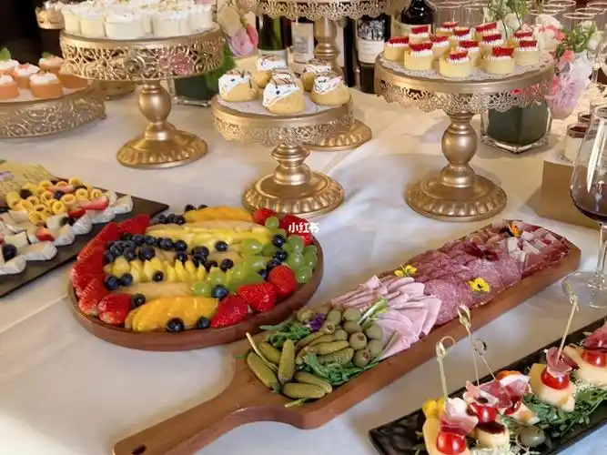 红酒酒会茶歇冷餐活动