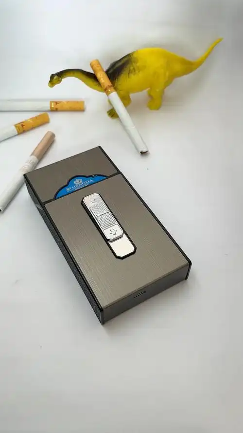 多功能烟盒打火机