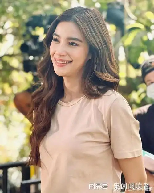 婉娜拉·宋提查( vill ),1989年4月10日出生于泰国曼谷,泰国女演员