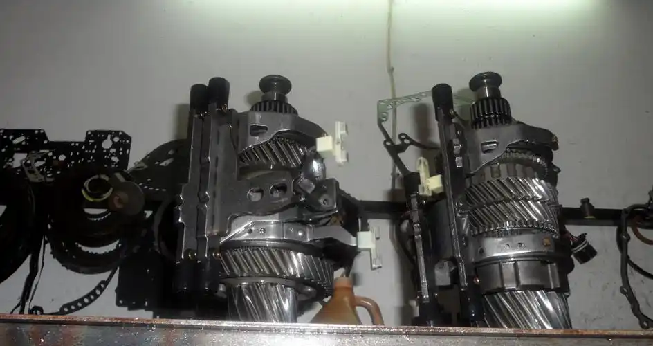 沃尔沃双离合变速箱维修分解图