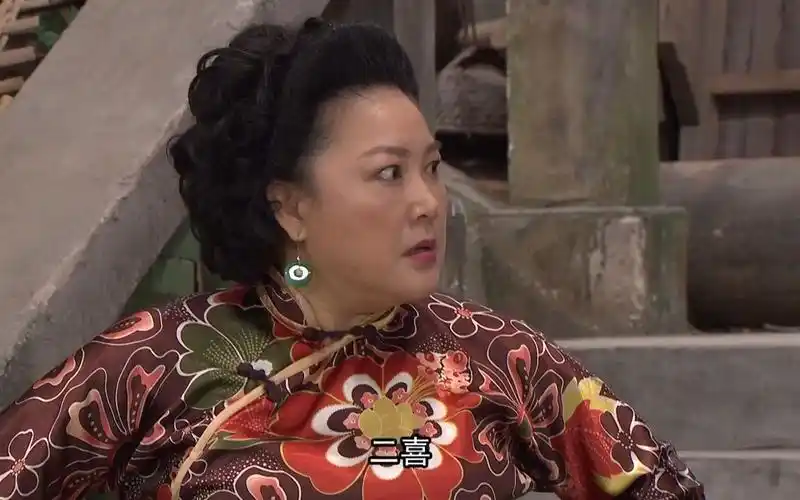 七十二家房客 包租公不在家包租婆的心情差到了极点 不仅脾气暴躁见谁