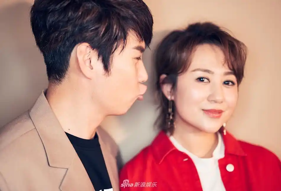 组图:《羞羞的铁拳》艾伦马丽戏里换身戏外"挑逗"_高清图集_新浪网