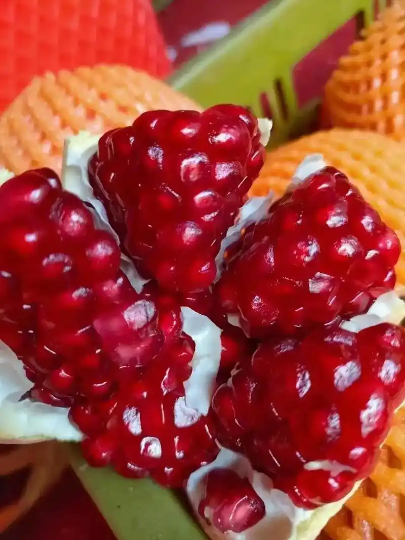 此刻实拍水果中的雅诗兰黛突尼斯软籽石榴,抗衰老 - 抖音