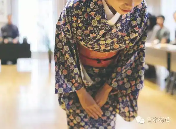 道歉的时候……鞠躬的场合数不胜数,这种礼仪已经渗透进了日本人的