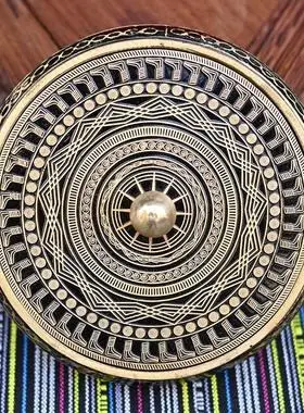 广西非遗物质文化遗产壮族纹烟灰缸