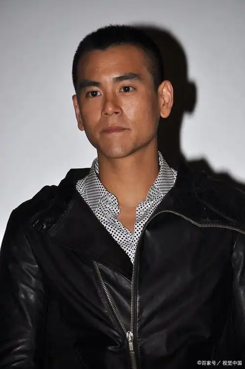 美式寸头,这个在时尚界掀起了一股狂潮的发型,让无数人为之倾倒.