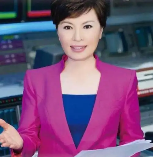 回顾主持人李瑞英风光背后有心酸儿子坠楼当天依旧坚守岗位