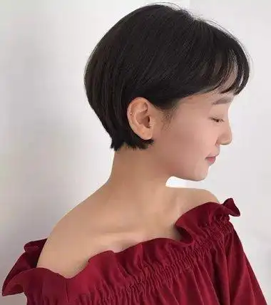 跟大流剪了露耳短发能保持多久 连学生妹都沉迷的露耳朵短发发型图片