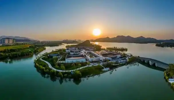 萧山,位于浙江省杭州市南部,这里不仅有美丽的自然风光,还有丰富的