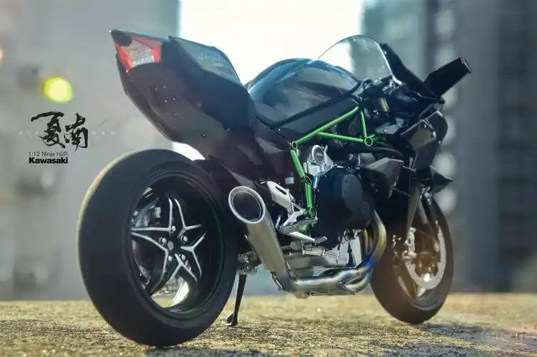 田宫112川崎忍者h2r浅谈如何拍摄如何贴碳纤