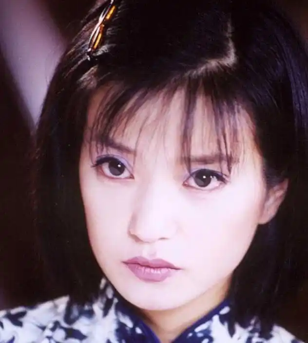 《情深深雨濛濛》19年后:赵薇新恋情曝光?梦萍被富豪宠15年