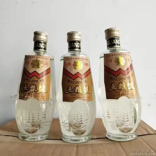 81年五粮液一箱