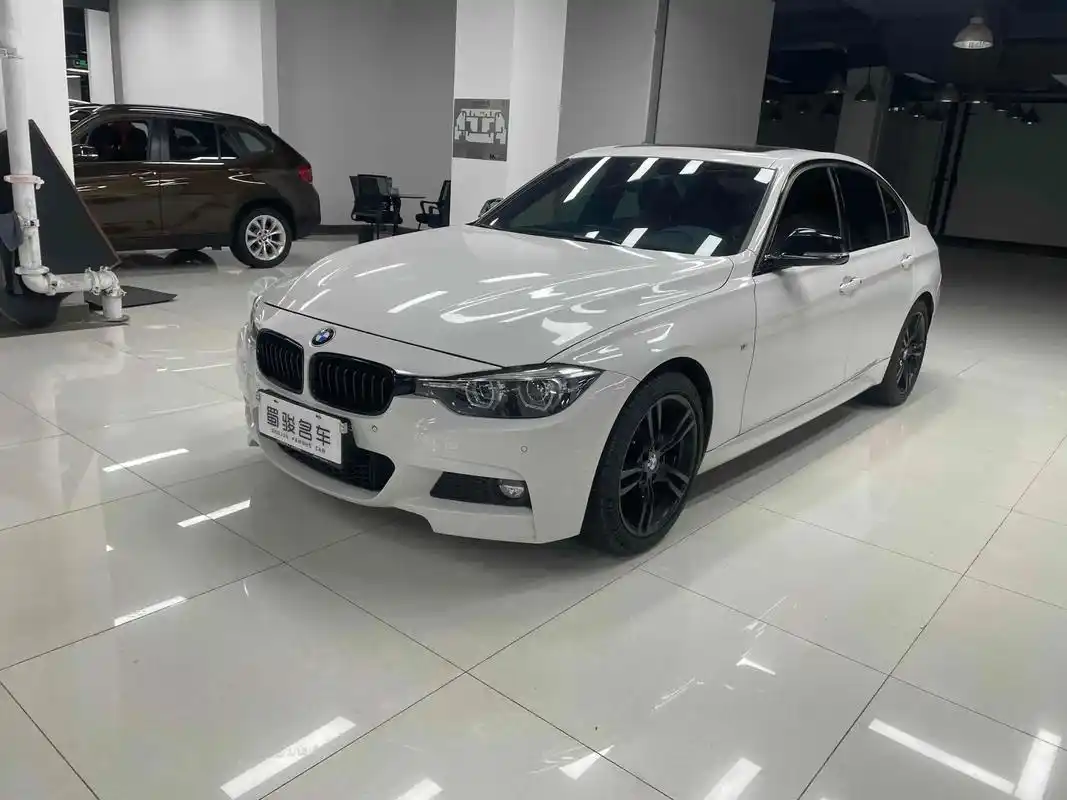 88万开19年宝马320i曜夜.#成都蜀骏老唐 # - 抖音