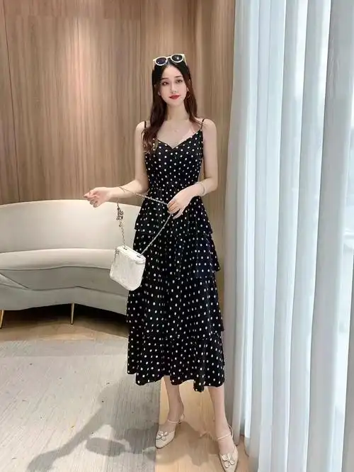 波点连衣裙 - 17网