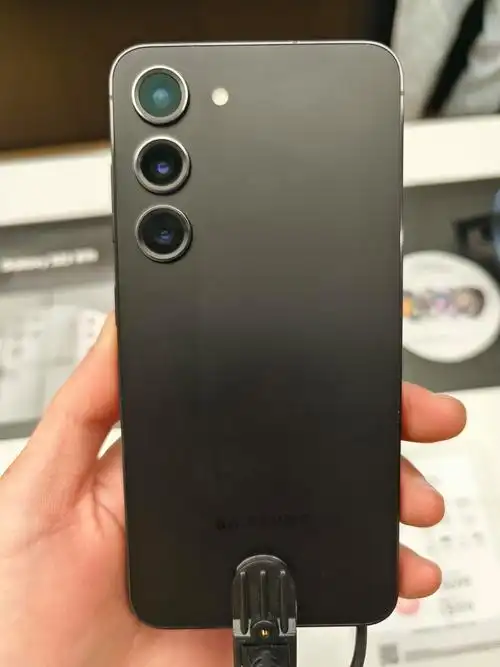 大头熊 的想法: 三星s23真正的小屏旗舰,为啥卖不好?