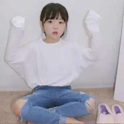 女生双麻花嘟嘴卖萌头像