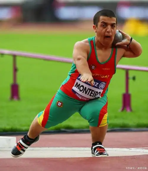 铅球比赛成绩怎么计算