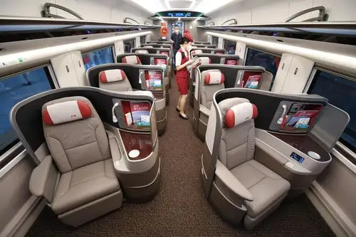 支持5g,静音车厢!优化后的复兴号智能动车组上线运营