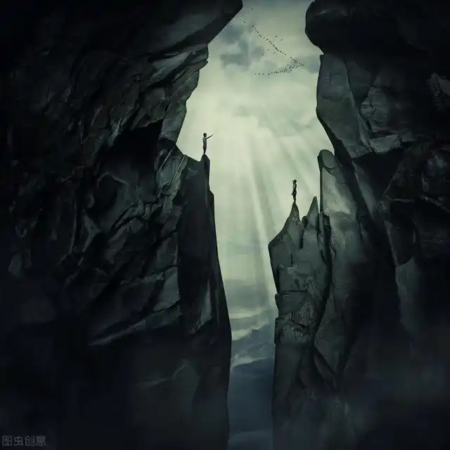 当你凝望深渊时深渊也在凝望你