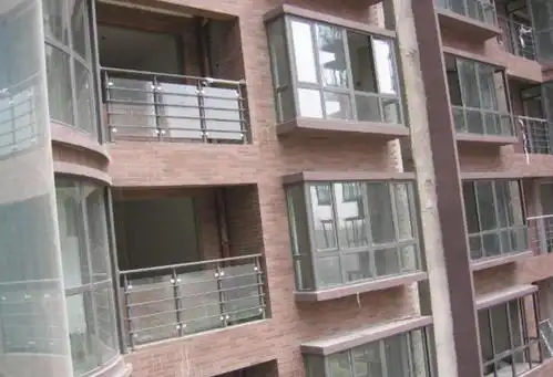 飘窗还用来堆杂物?怪不得你家空间不够用,学学别人家这样装吧!